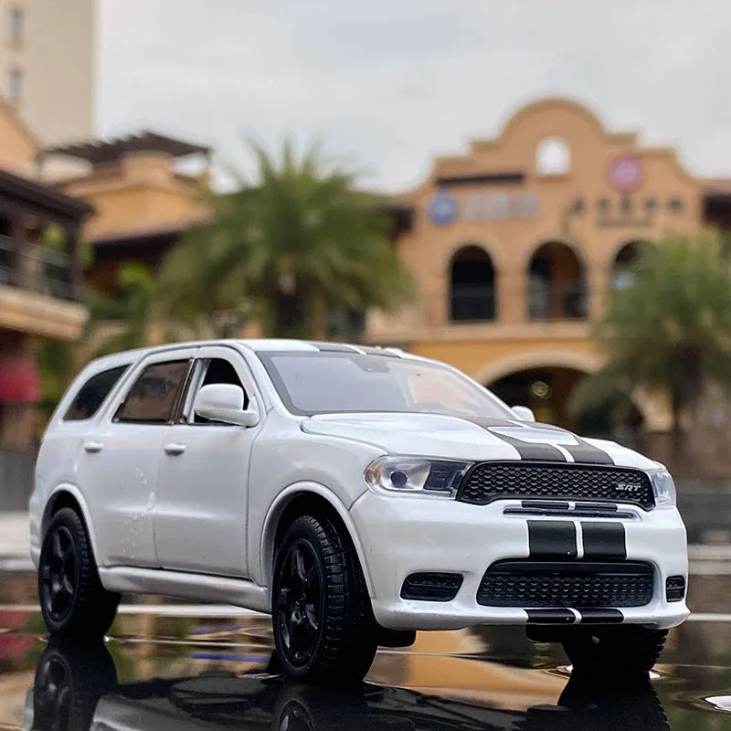 1:32 Dodge Durango SUV Alloy Car Model Diecast Metal Toy Car Model Sound and Light Pull Back Collection Gifts Free Shipping